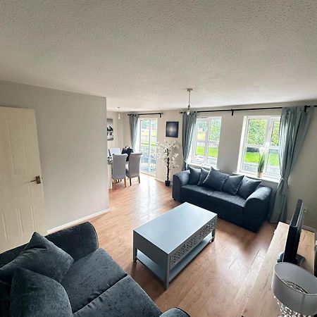 Lovely 2 Dbl Bed Apartment Near Heaton Park And North Manchester Hospital With Parking ภายนอก รูปภาพ
