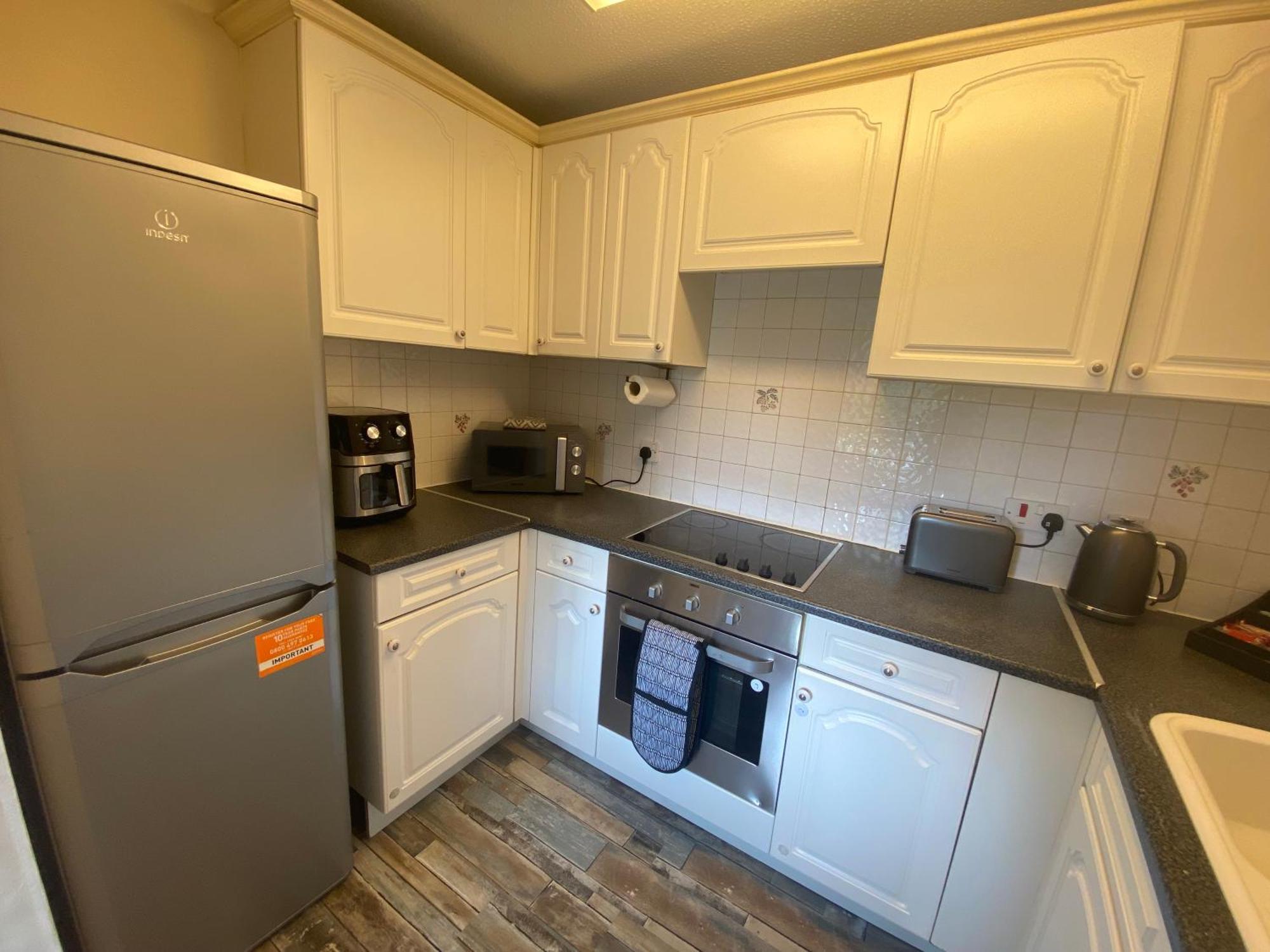 Lovely 2 Dbl Bed Apartment Near Heaton Park And North Manchester Hospital With Parking ภายนอก รูปภาพ
